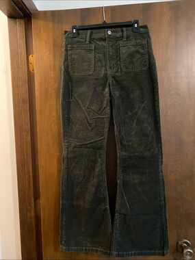 GAP 70’s Flare high rise dark green corduroy stretch jeans pants.
